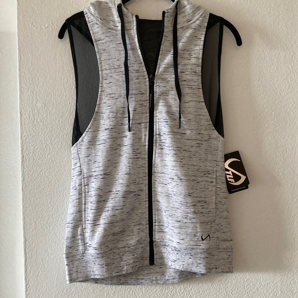 LF Heather Gray Sleeveless Zip-Up Vest - Picture 2 of 5